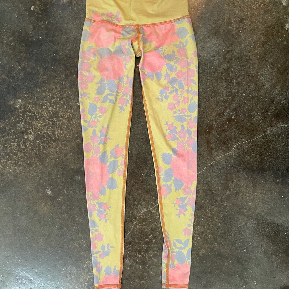 Teeki brand leggings xs - preowned